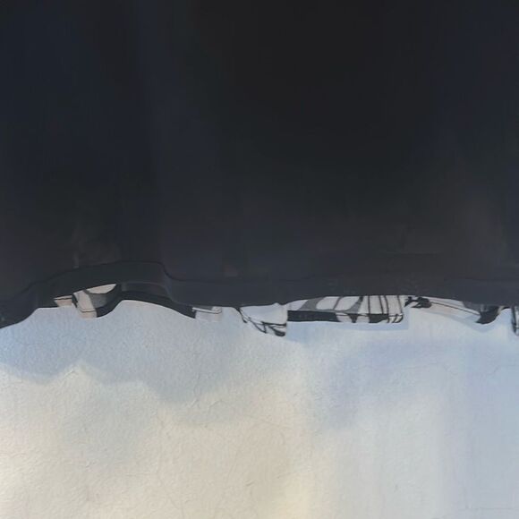 C Wonder black white floral pleated skirt Size 10 EUC - Picture 4 of 8